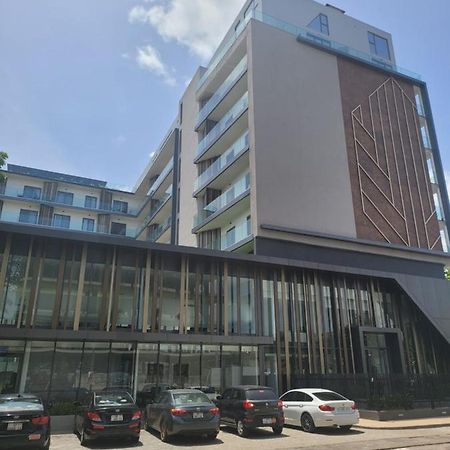 Rt Properties @ The Lennox Airport Residential Akkra Exterior foto